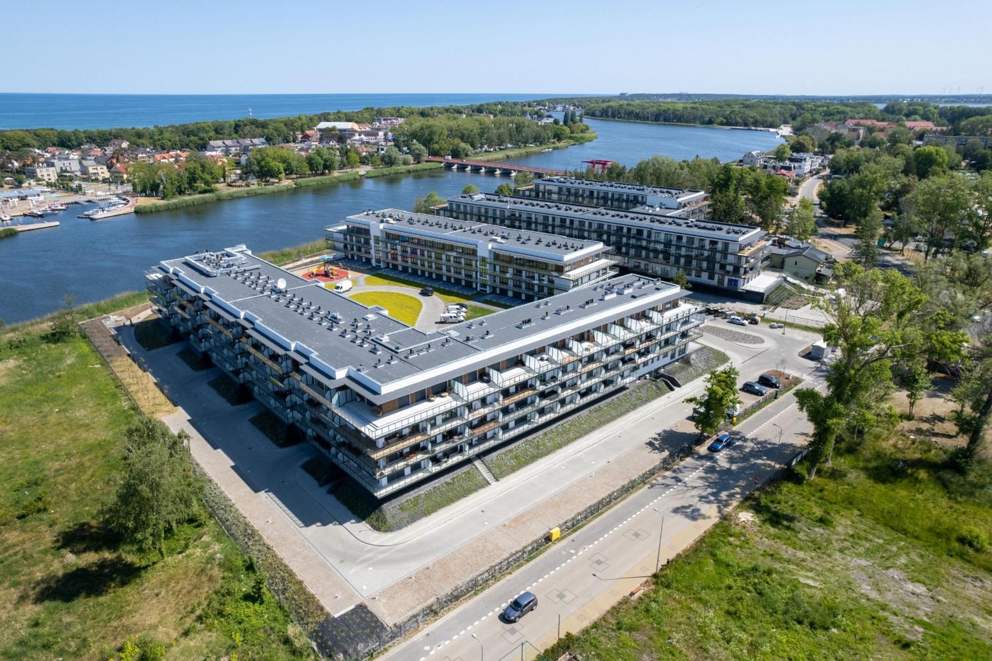 Dziwnow Luxurious Apartment No1 By The River By Renters Prestige Εξωτερικό φωτογραφία